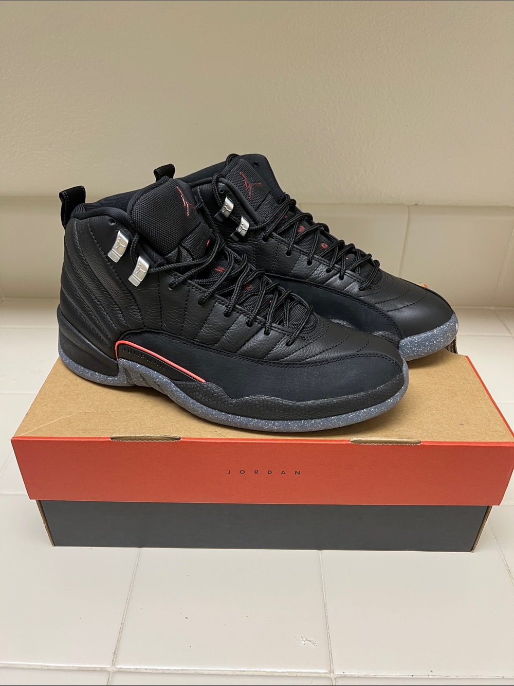 Jordan Men's Black and Red Basketball Sneakers